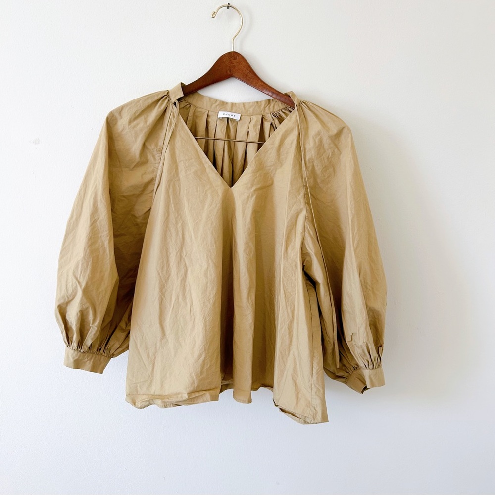 Rhode Tan Poet Top